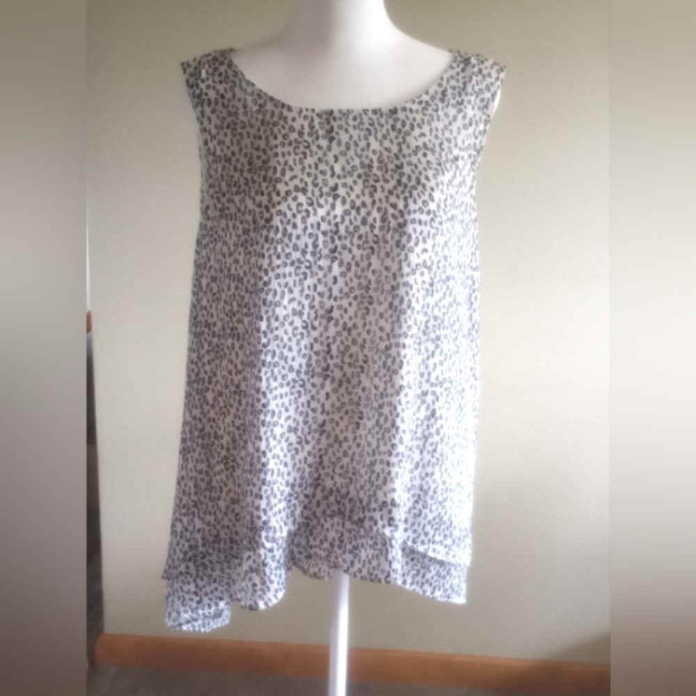 Apt. 9 sleeveless blouse size XL